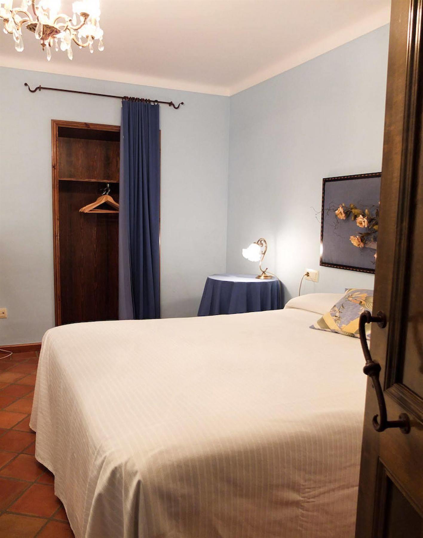 Hotel Sant Feliu Sant Feliu de Boada Ngoại thất bức ảnh