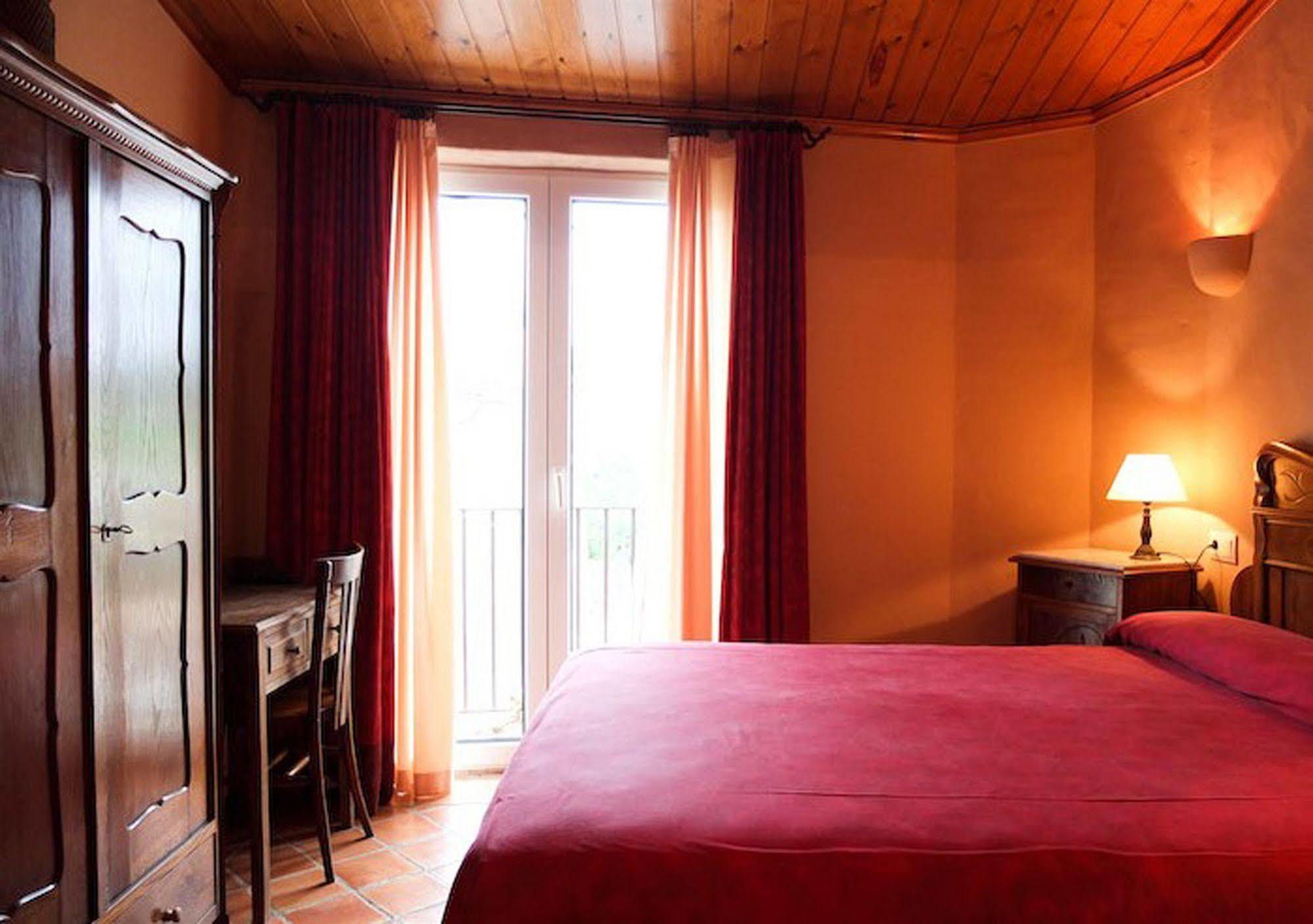 Hotel Sant Feliu Sant Feliu de Boada Ngoại thất bức ảnh