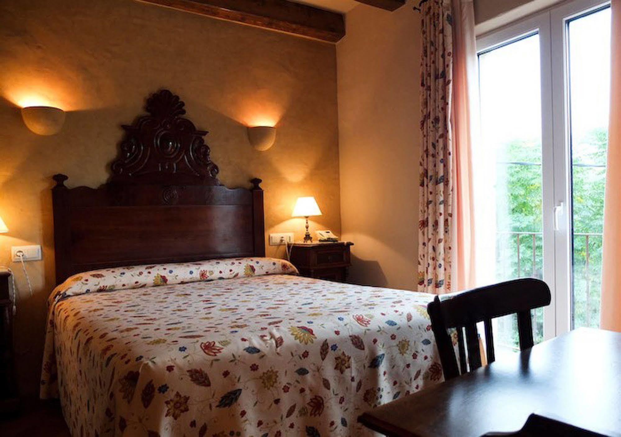 Hotel Sant Feliu Sant Feliu de Boada Ngoại thất bức ảnh