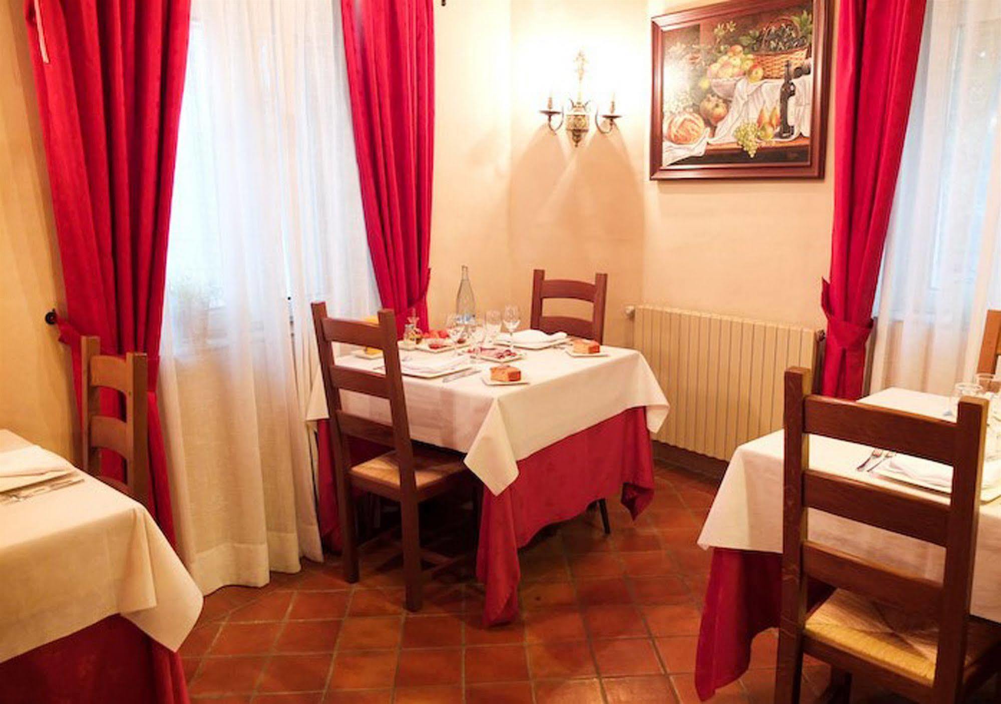 Hotel Sant Feliu Sant Feliu de Boada Ngoại thất bức ảnh