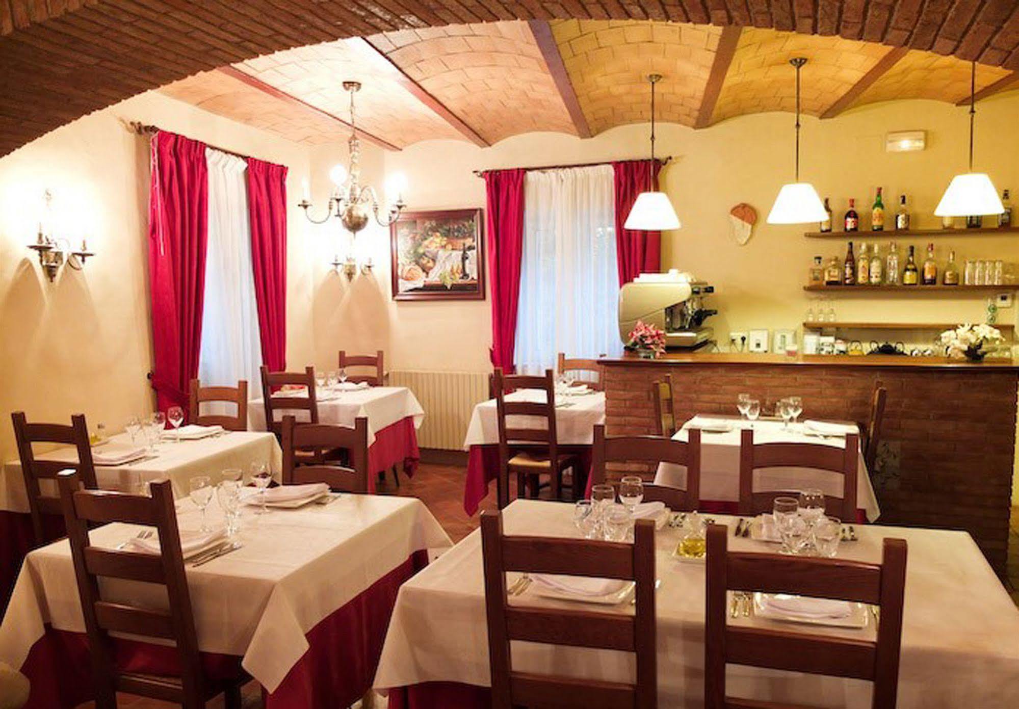 Hotel Sant Feliu Sant Feliu de Boada Ngoại thất bức ảnh